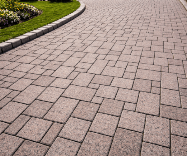 人行與公共空間怎麼選鋪面？花崗步道磚特色與優點解析